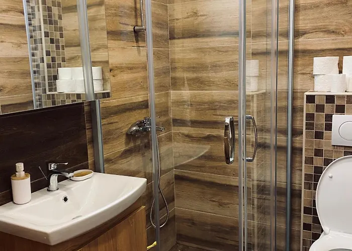 Helena زلاتيبور