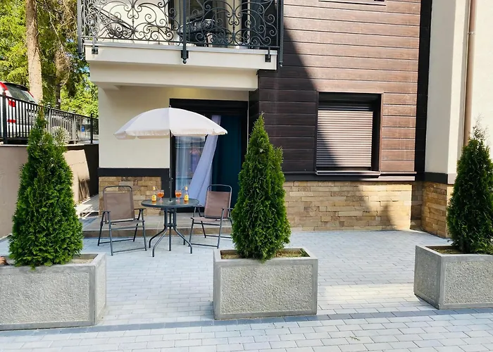 Helena زلاتيبور